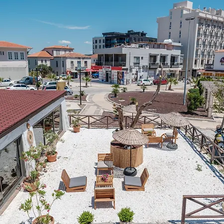 ホテル Cumbalica Garden