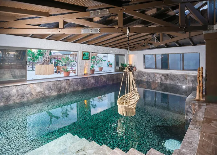 Hotell Cumbalica Garden *